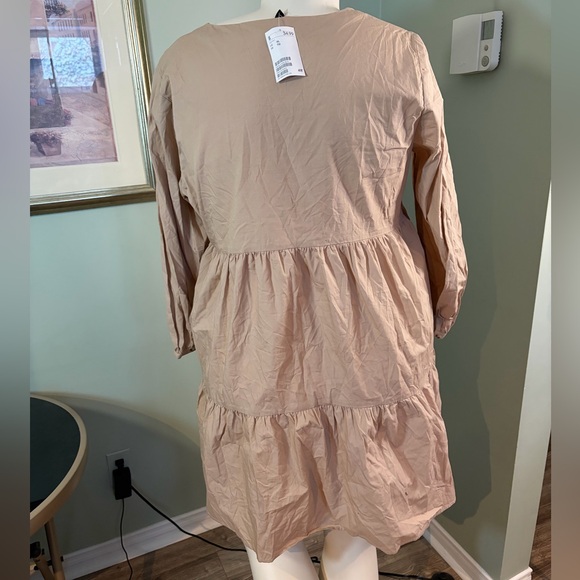 140. H&M Elegant Beige Button-Down Dress - Picture 4 of 6
